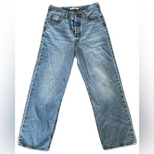 Levi's Ribcage Straight Ankle Jeans size 28